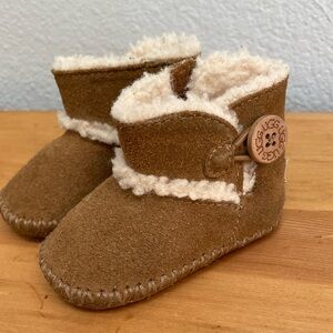 Baby Ugg boots 0-6 months